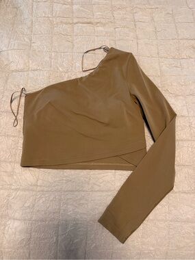 lululemon athletica One-Shoulder Crop Top in Taupe